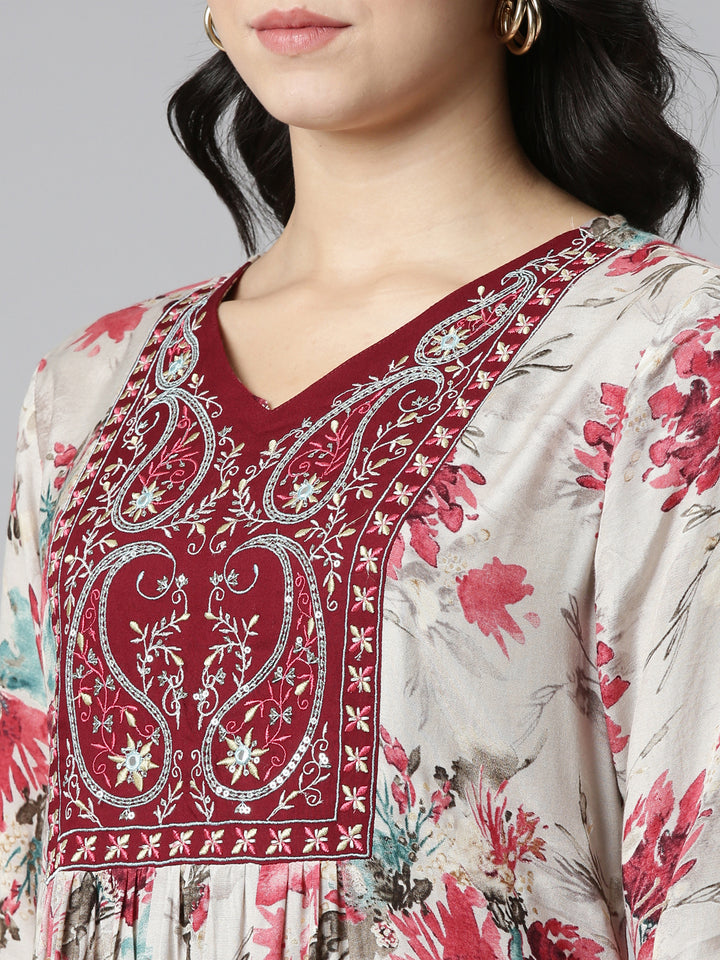 Neerus Maroon printed straight kurta set with dupatta - detail view 1