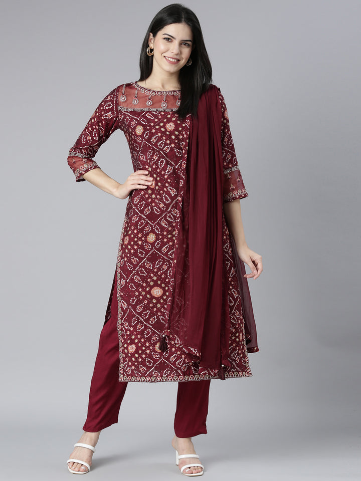 Neerus Maroon Bandhani printed kurta set with trouser and dupatta - detail view 2