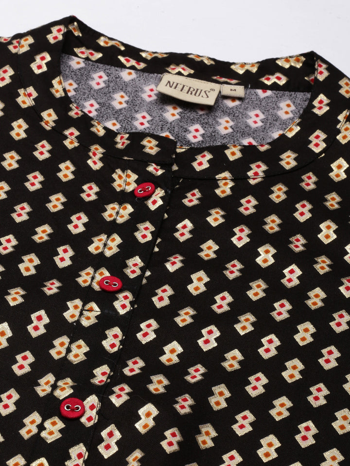 Neerus Black Regular Straight Printed Kurtas
