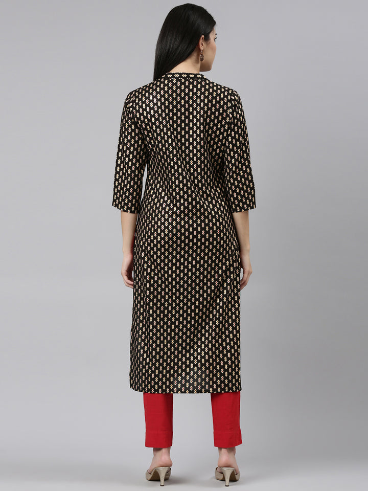 Neerus Black Regular Straight Printed Kurtas