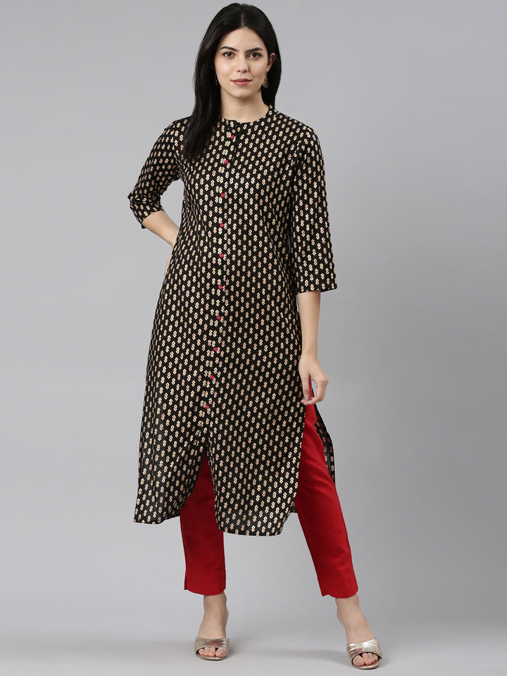 Neerus Black Regular Straight Printed Kurtas