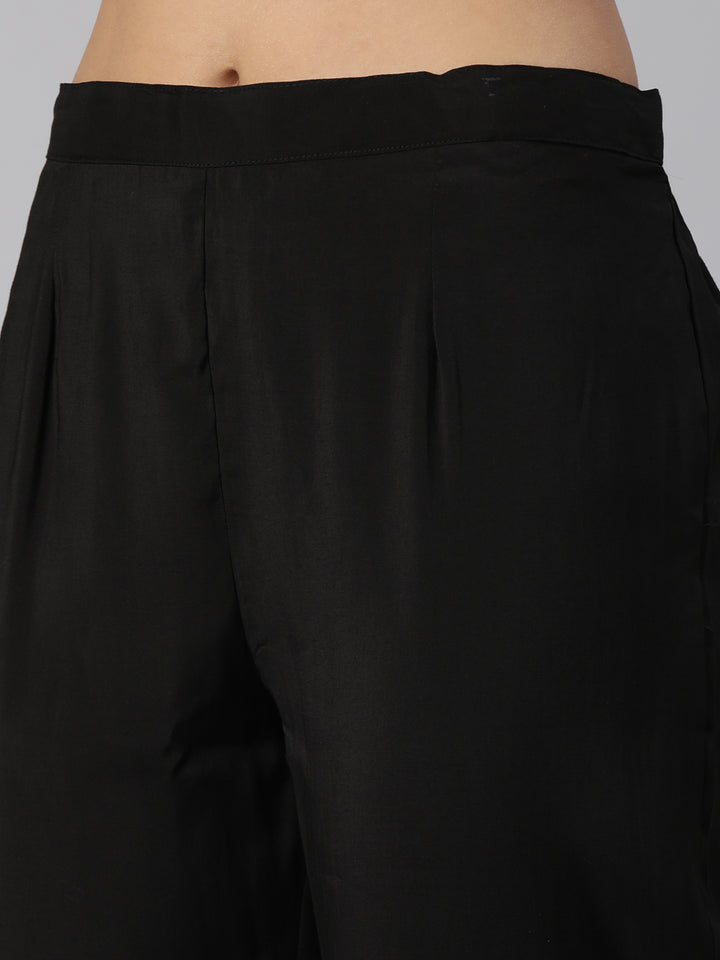 Neerus Black Shantoon printed suit set - detail view 3