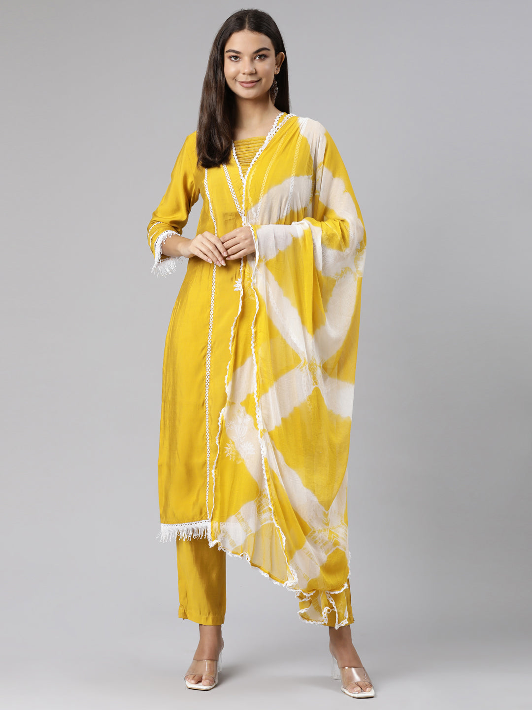 Neerus Yellow shantoon printed suit set - detail view 2