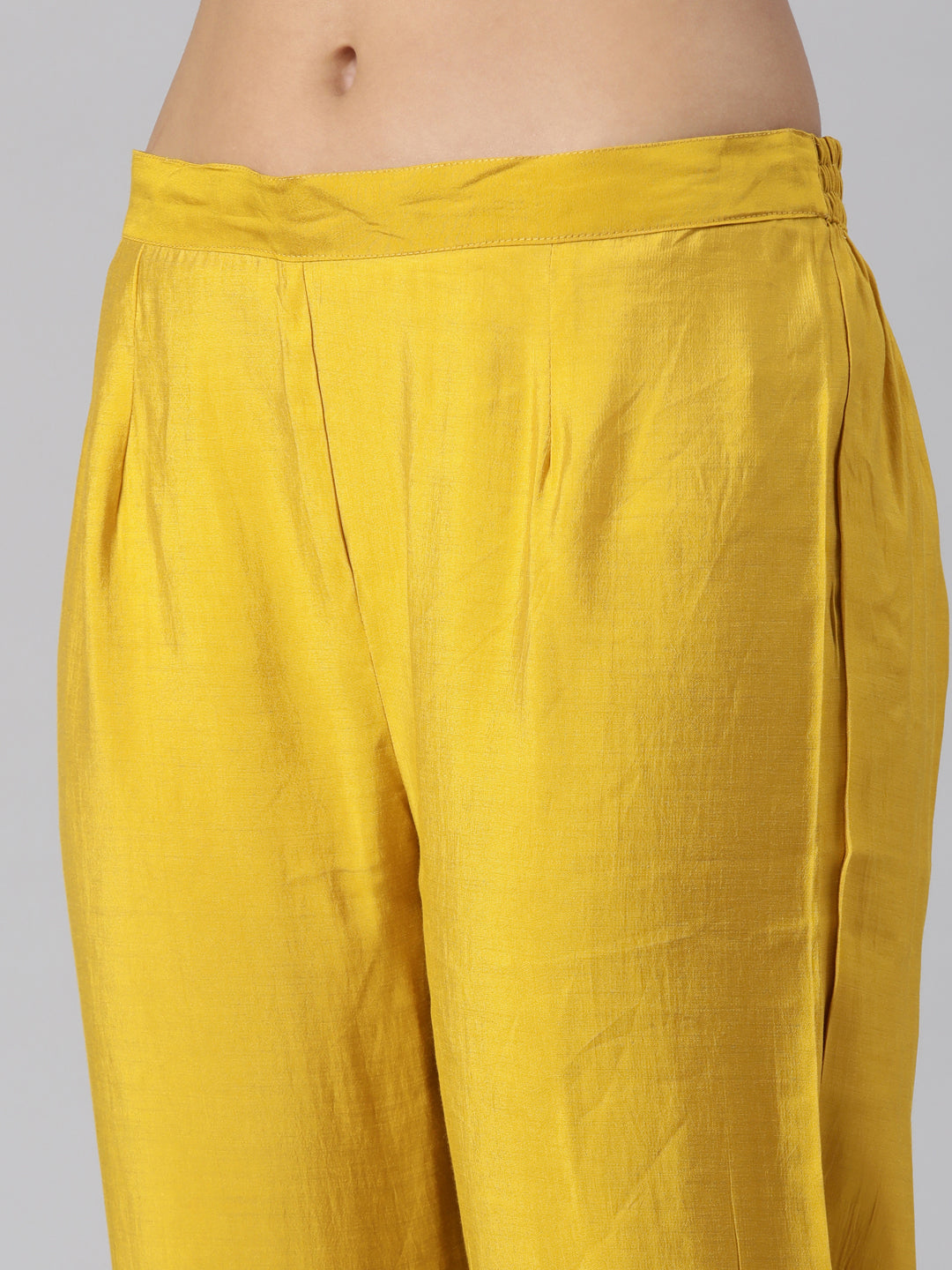 Neerus Yellow shantoon printed suit set - detail view 3