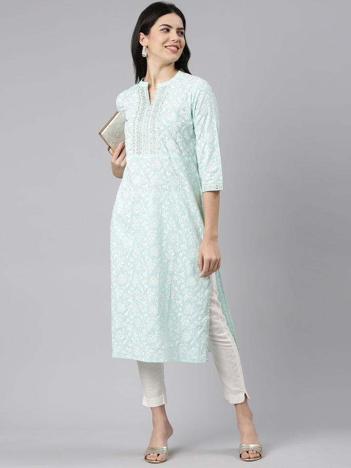 Neerus Green cotton printed straight kurti - detail view 2