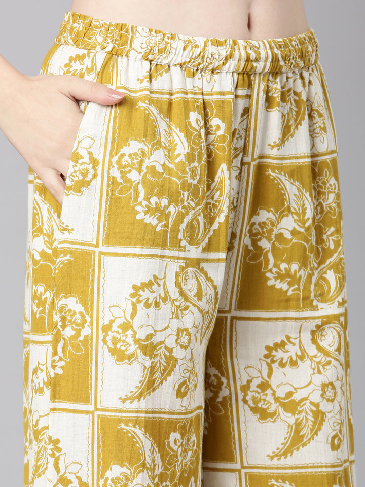 Neerus Off white Solid Straight Kurta and Palazzos