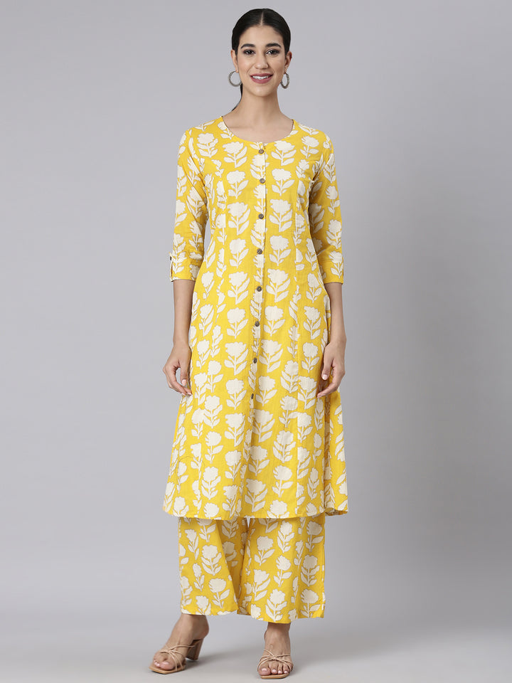 Neerus Yellow Casual Printed Straight Kurta and Palazzos
