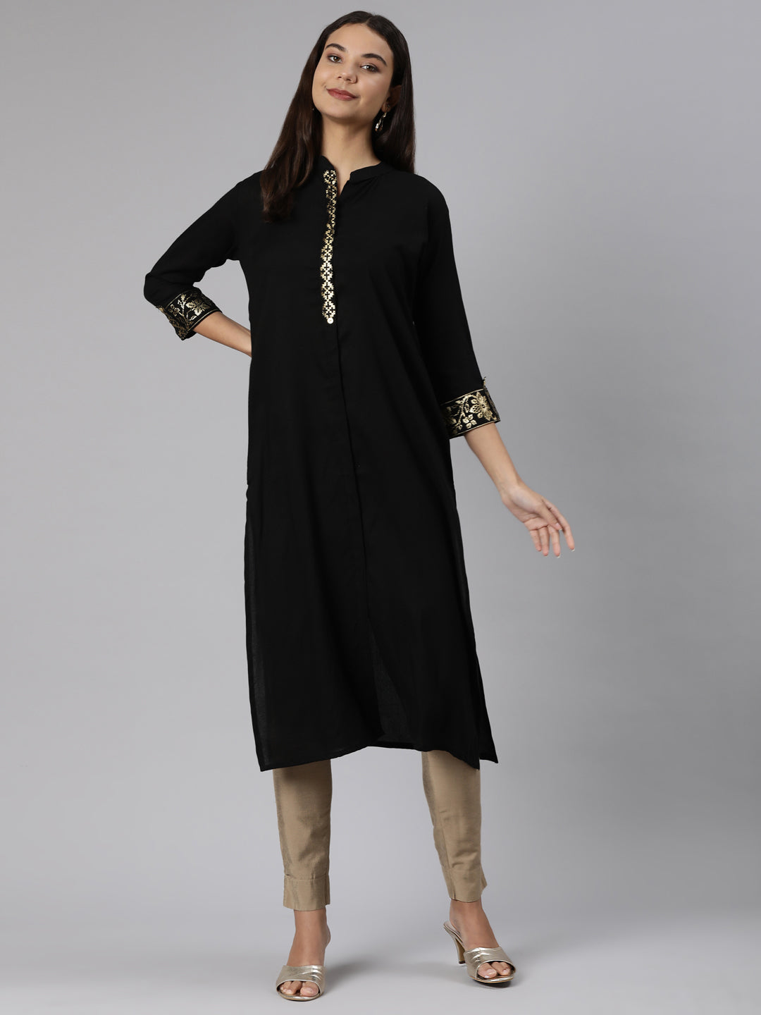 Neeru's Black Regular Straight Solid Kurtas