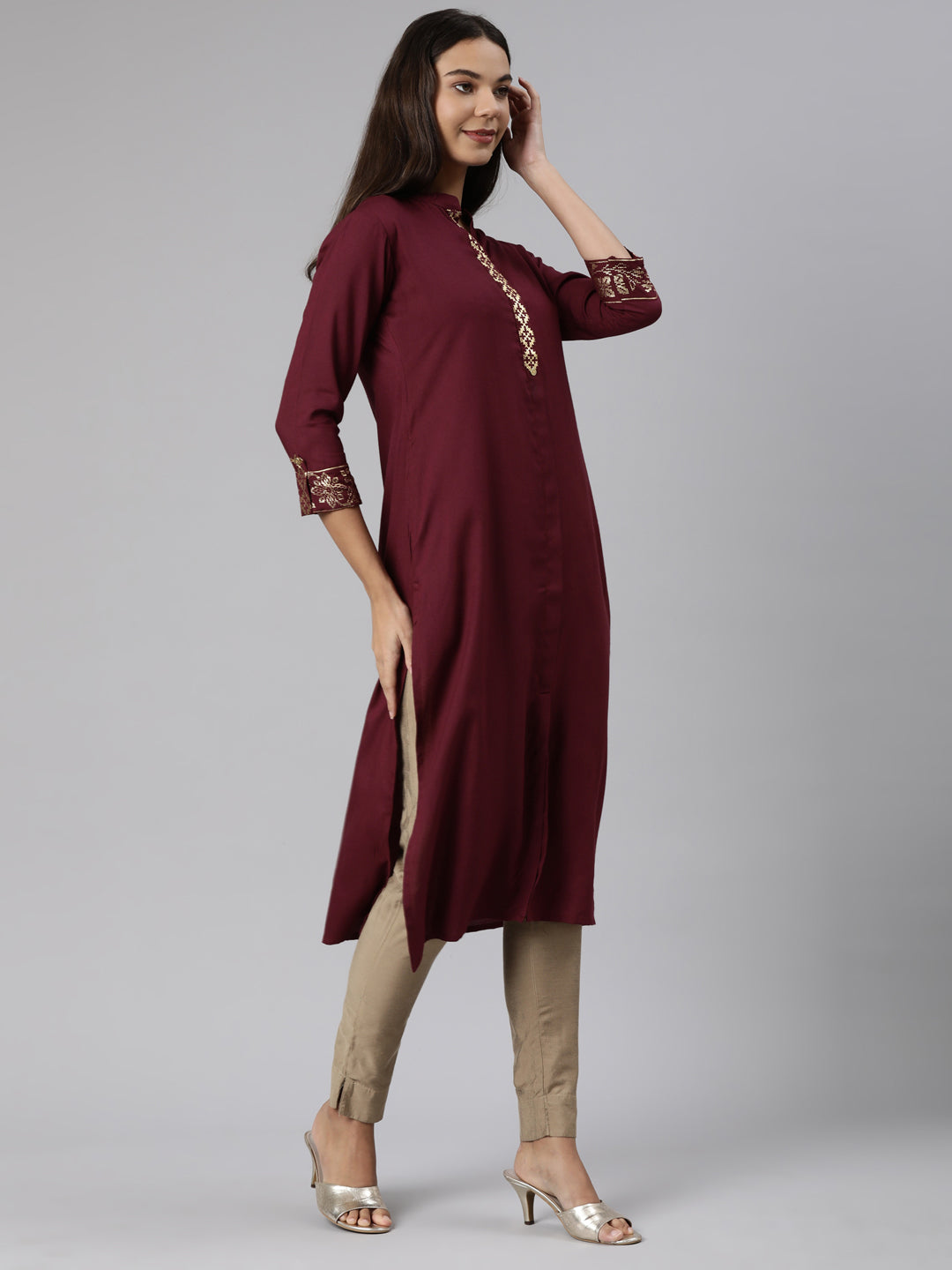 Neeru's wine Regular Straight Solid Kurtas