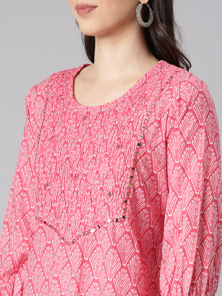 Neerus Pink Casual Quirky Straight Kurtas