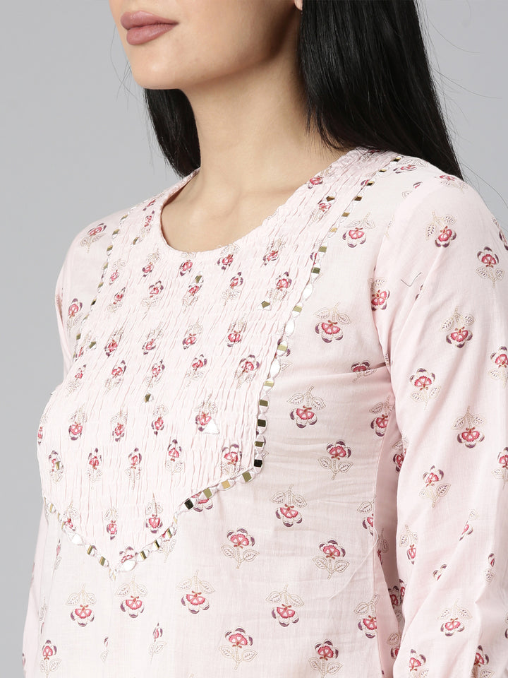 Neerus Pink Straight Casual Floral Straight Kurtas