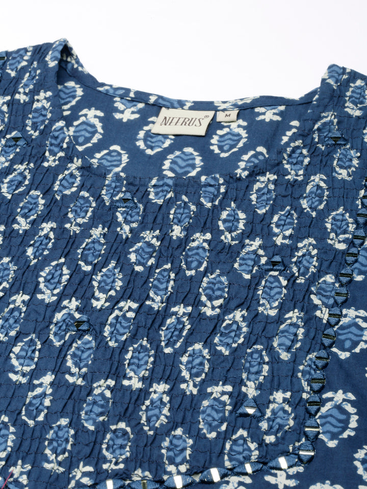 Neerus Blue cotton printed straight kurta - detail view 3