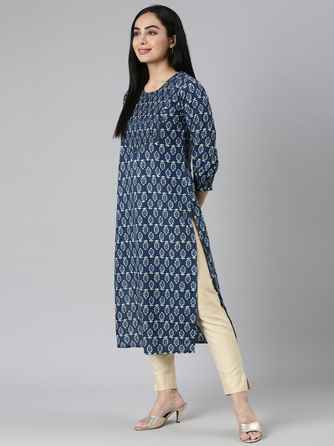 Neerus Blue cotton printed straight kurta - detail view 5