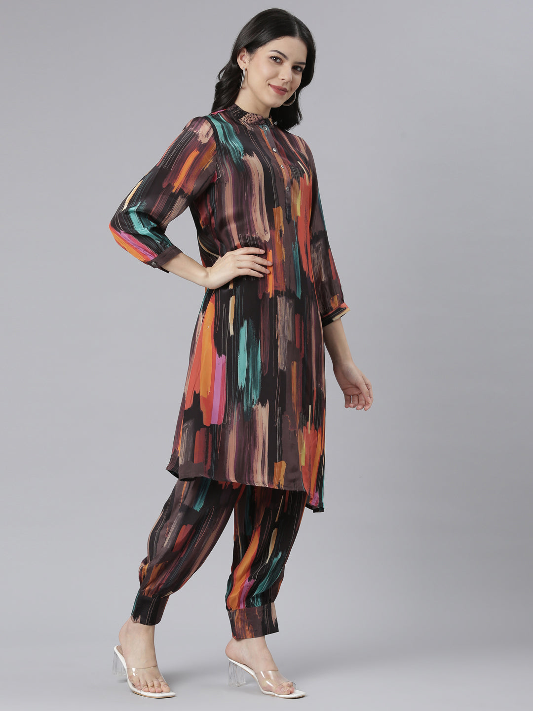 Neerus Multi muslin colourblocked straight kurta set - back view