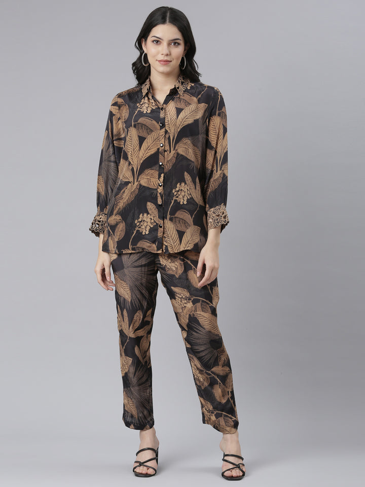 Neerus Black Regular Straight Abstract Top And Trousers