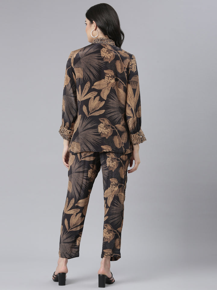 Neerus Black Regular Straight Abstract Top And Trousers