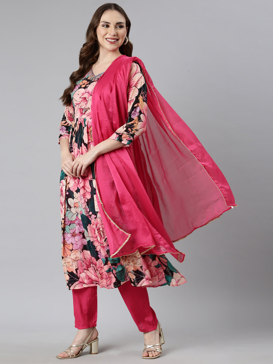Neerus Pink printed floral suit set - detail view 1