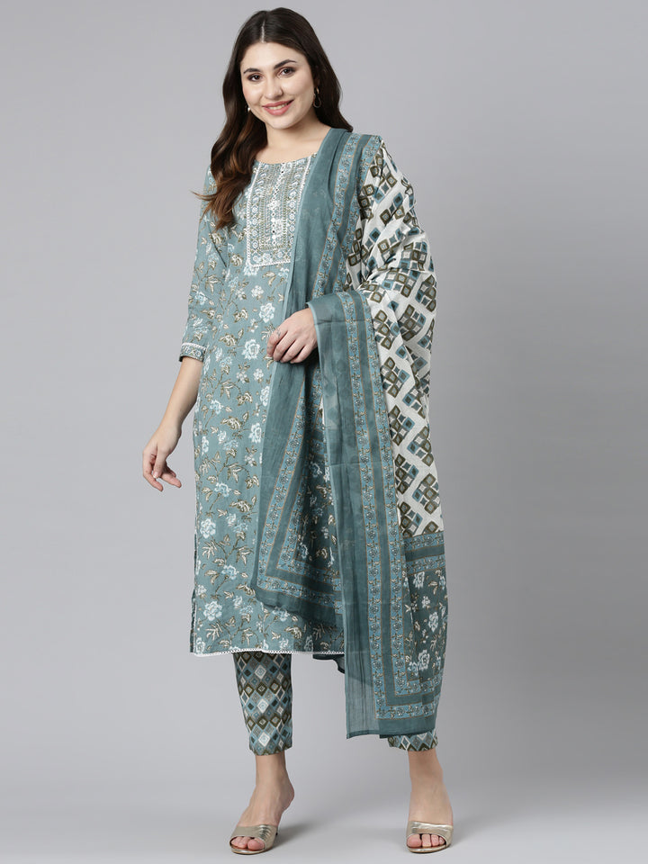 Neerus Green cotton printed kurta set with trouser and dupatta - detail view 2