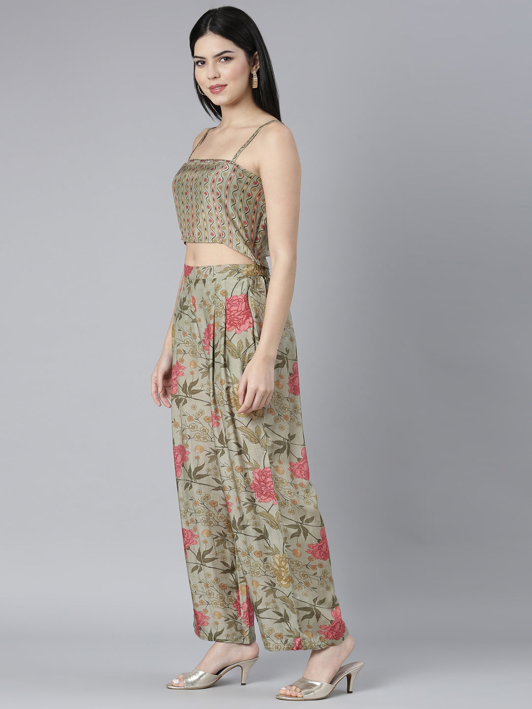 Neerus Green Regular Straight Floral Top And Trousers