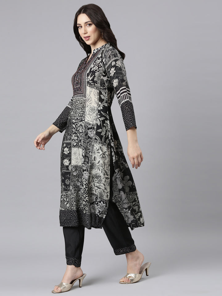 Neerus Black muslin straight suit set panelled kurta with trousers - back view