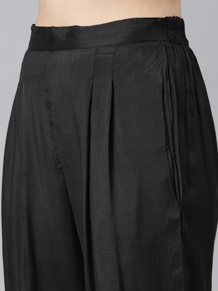 Neerus Black muslin straight suit set panelled kurta with trousers - detail view 3