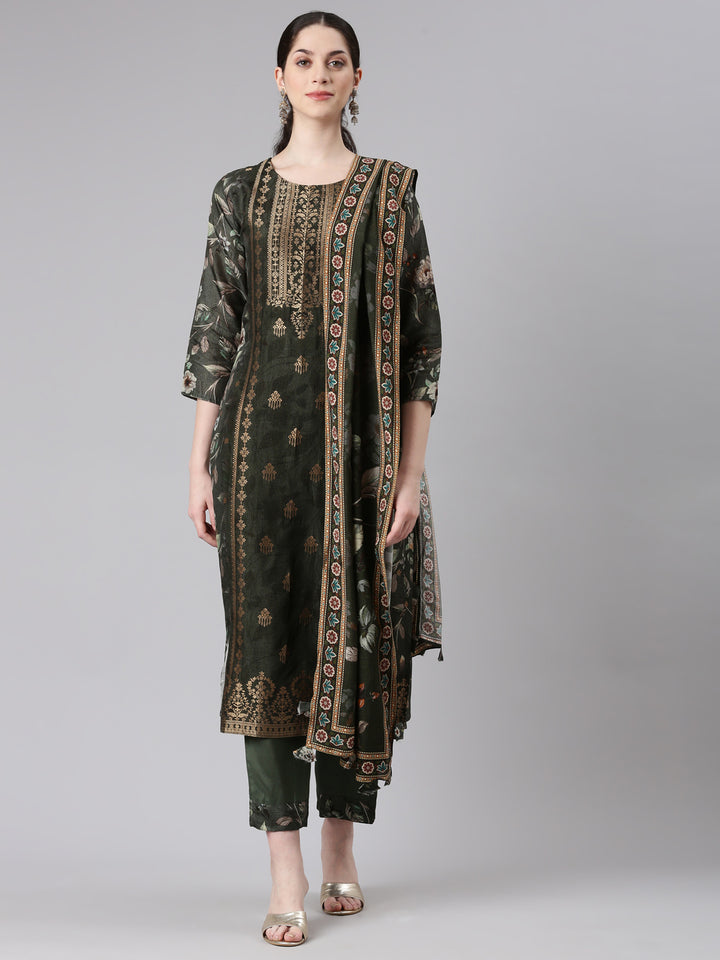 Neerus Green raw silk straight suit set - front view