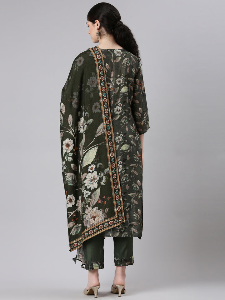 Neerus Green raw silk straight suit set - side view