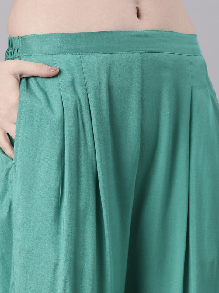 Neerus Green Printed Straight Kurta and Trousers With Dupatta