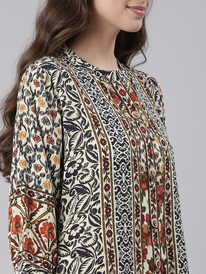 Neerus Multi Curved Floral Casual Kurti