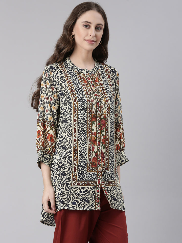 Neerus Multi Curved Floral Casual Kurti