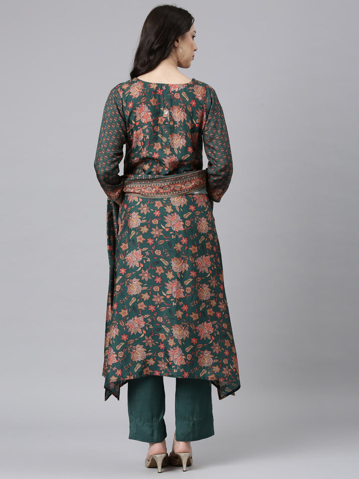 Neerus Green raw silk panelled straight suit set - side view