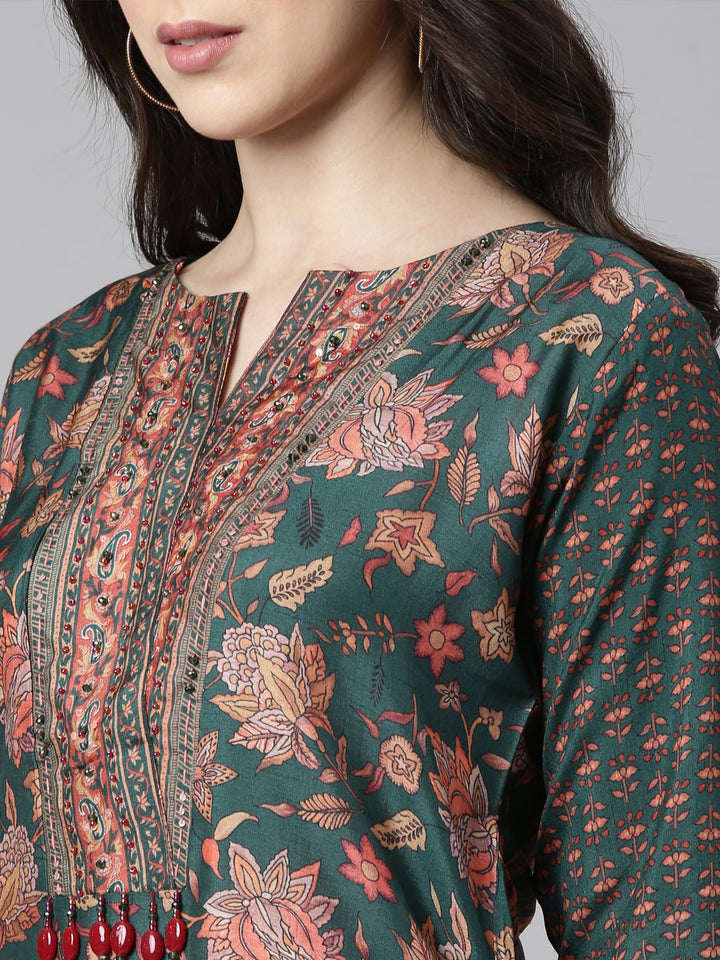 Neerus Green raw silk panelled straight suit set - detail view 1