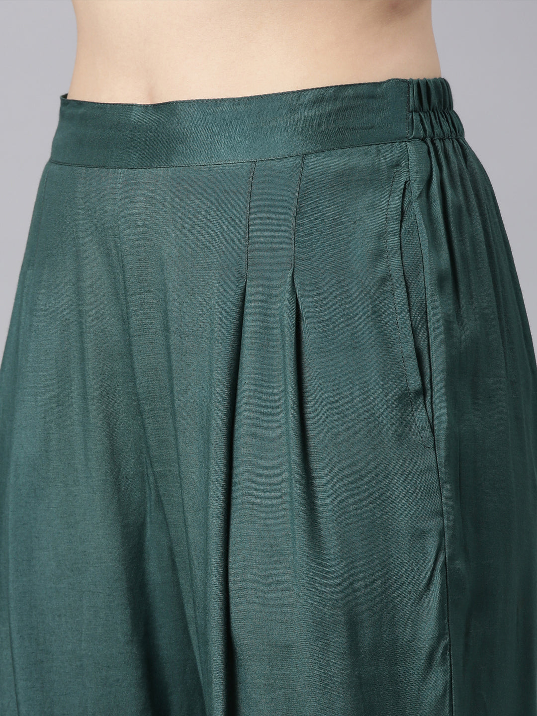 Neerus Green raw silk panelled straight suit set - detail view 3