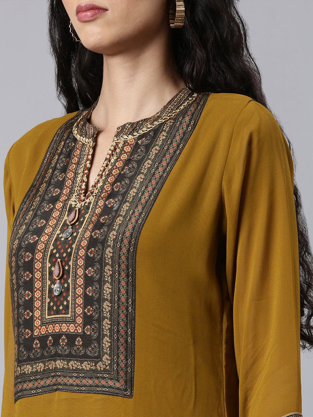 Neerus Green georgette straight suit set - detail view 1