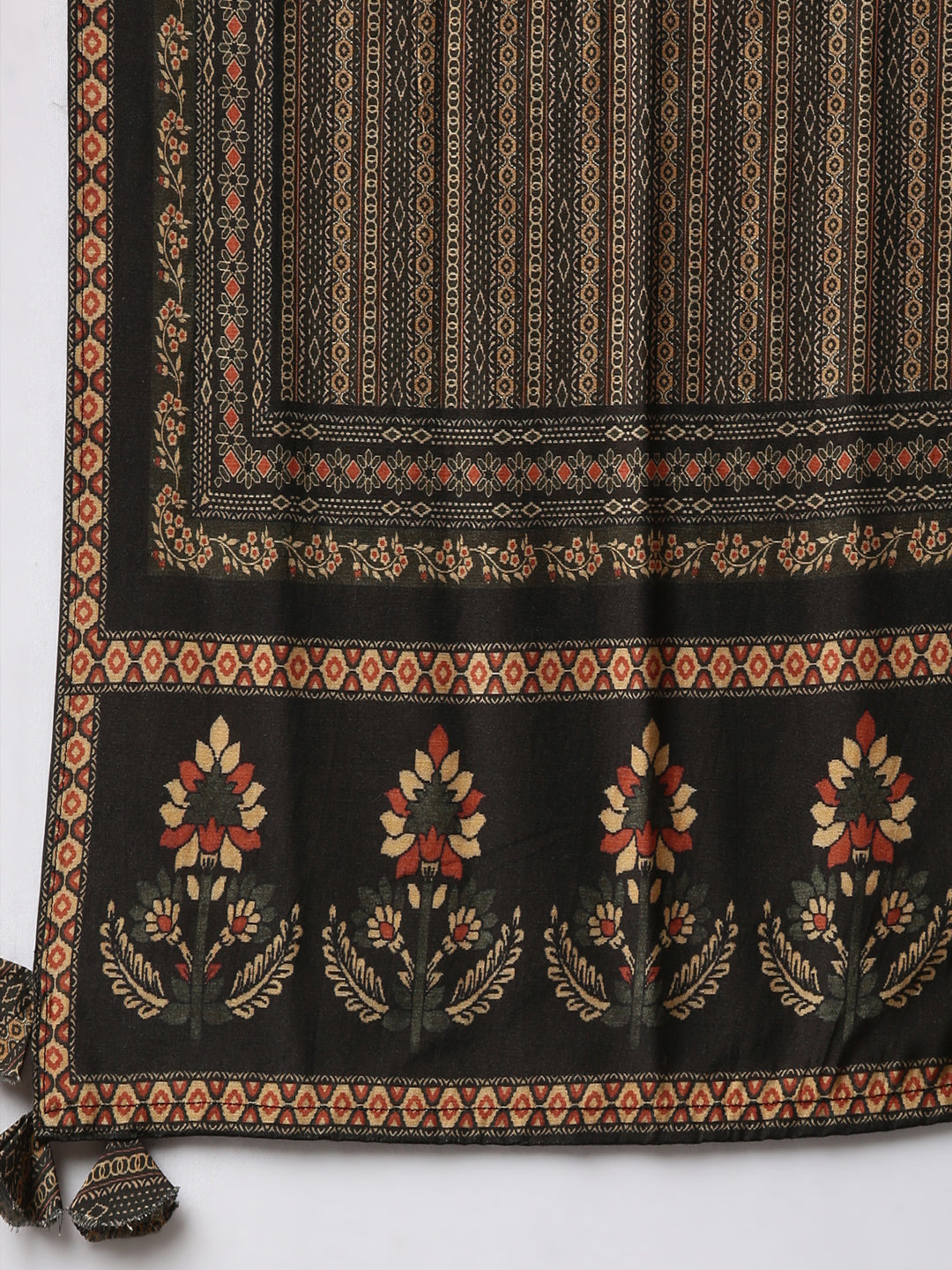 Neerus Green georgette straight suit set - detail view 4