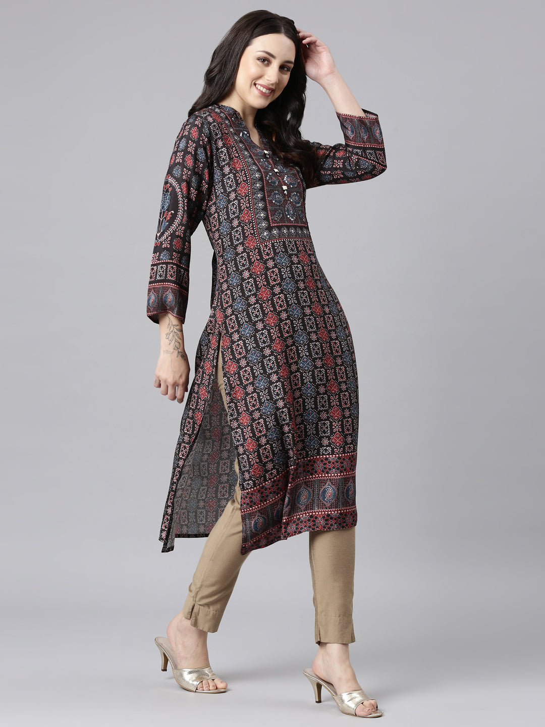 Neerus Black Straight Casual Floral Kurtas
