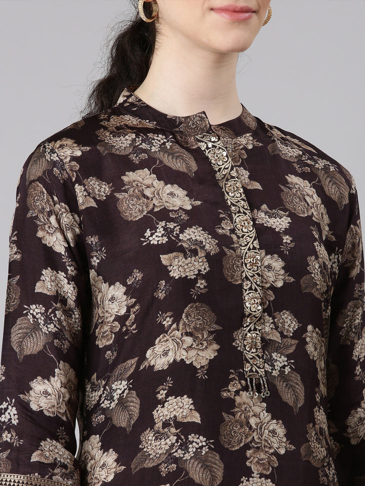 Neerus Brown printed floral straight kurta - detail view 1