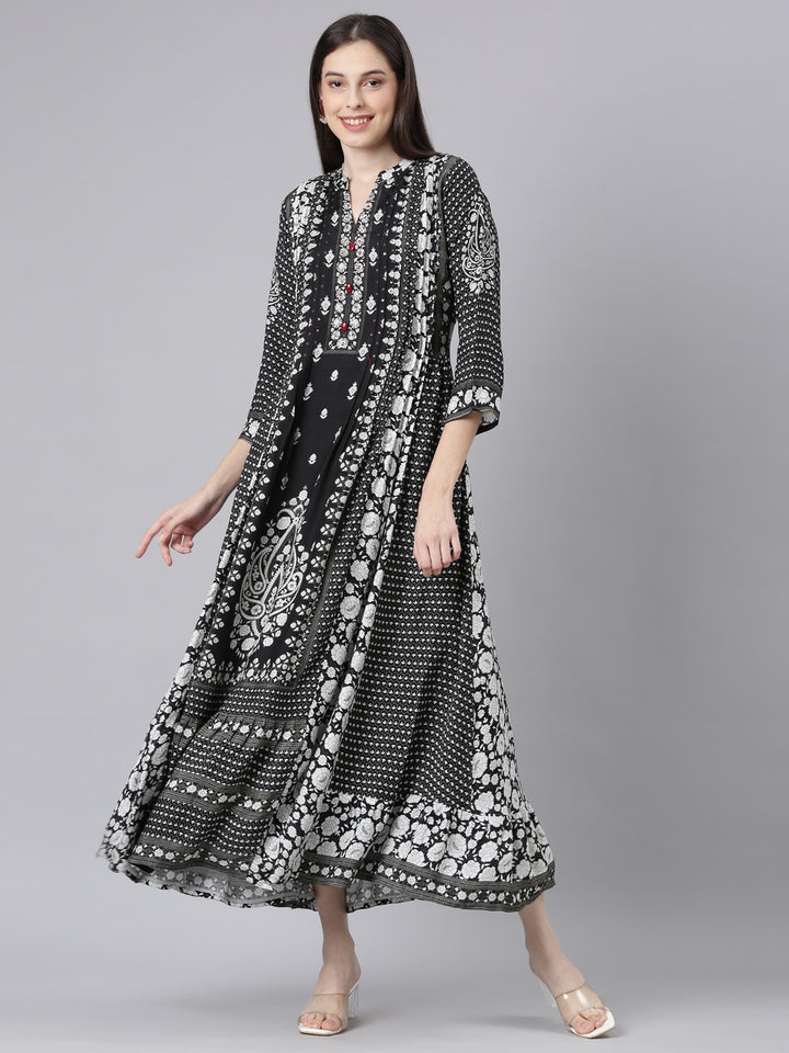 Neerus Black Curved Casual Floral Dresses.