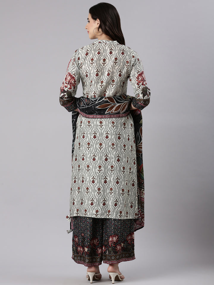 Off White Muslin Printed Three Piece Set