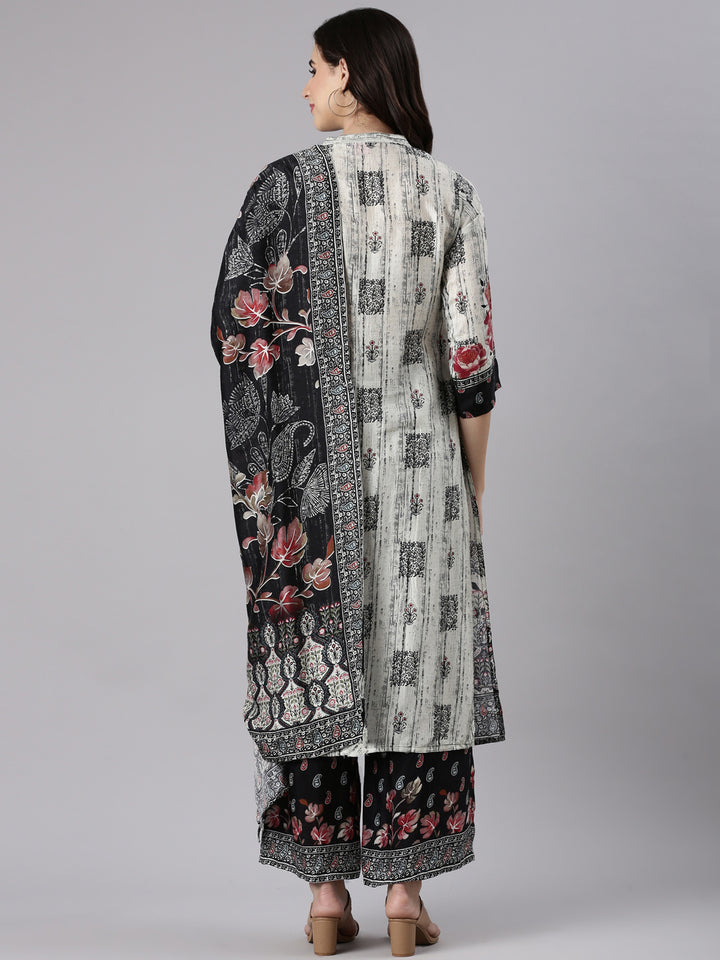 Off White Muslin Printed Three Piece Set