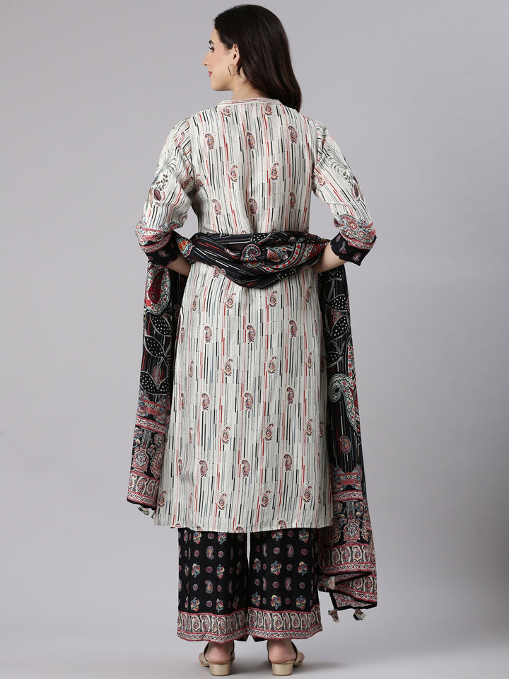 Off White Muslin Printed Three Piece Set