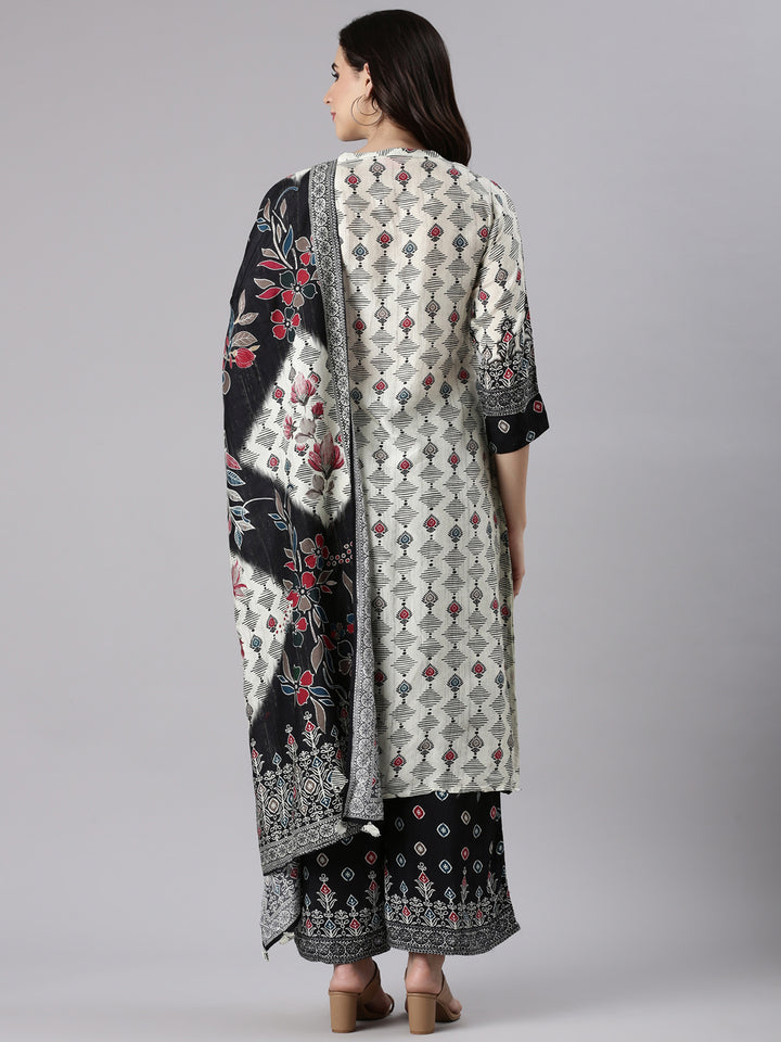 Off White Muslin Printed Three Piece Set