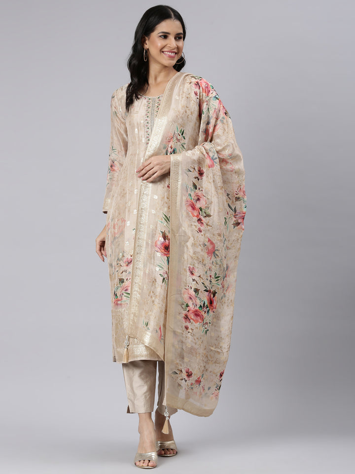 Neerus Gold printed straight suit set - front view