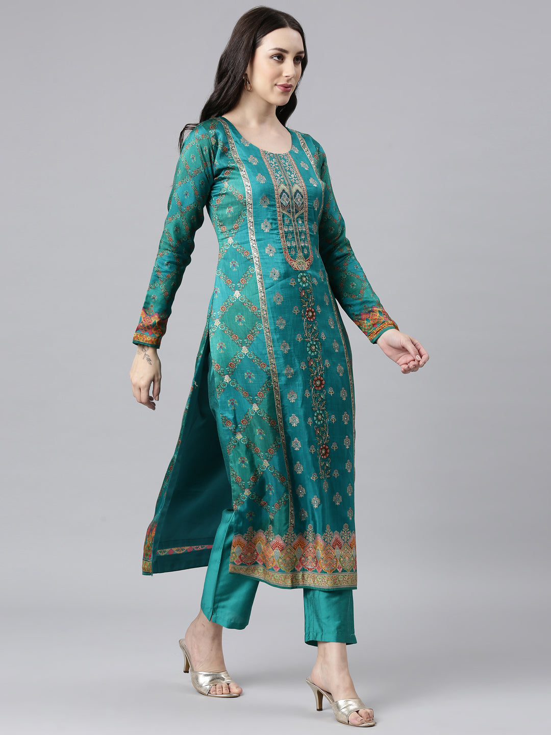 Neerus Green Panelled Straight Kurta and Trousers With Dupatta