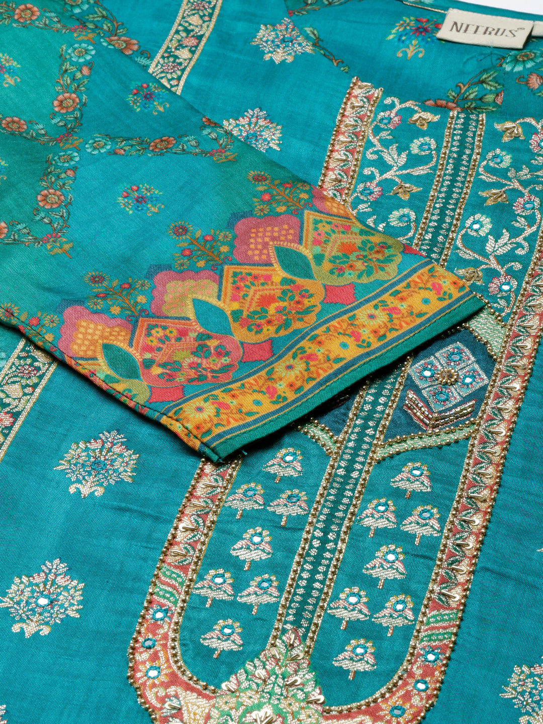 Neerus Green silk panelled straight suit set - detail view 1