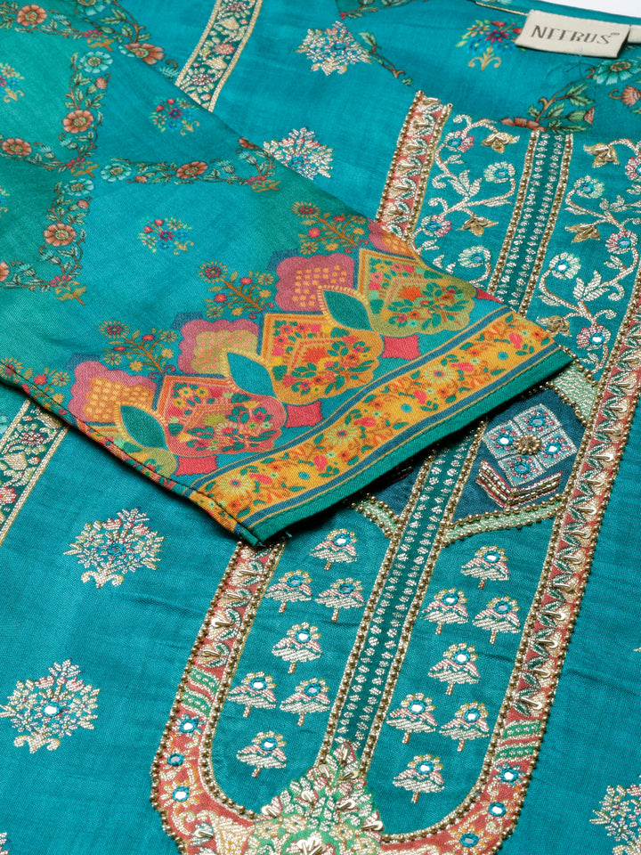 Neerus Green silk panelled straight suit set - detail view 1