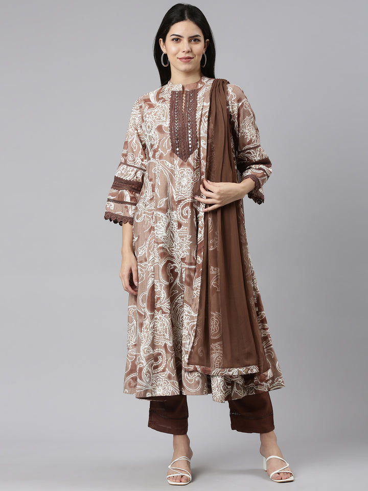 Neerus Brown shantoon printed kurta set - front view