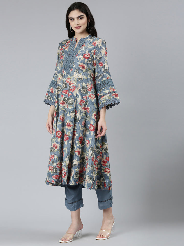Neerus Grey printed floral kurta set with trouser and dupatta - back view