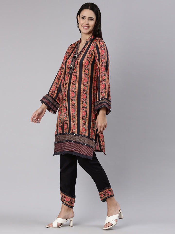 Neerus Black muslin printed kurta set - back view