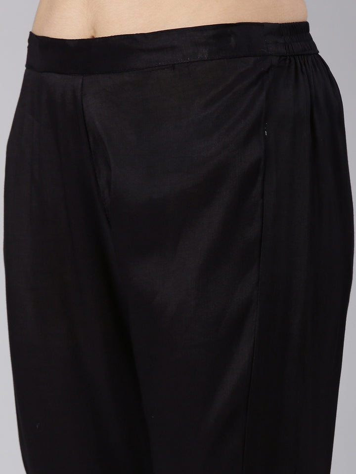 Neerus Black muslin printed kurta set - detail view 3